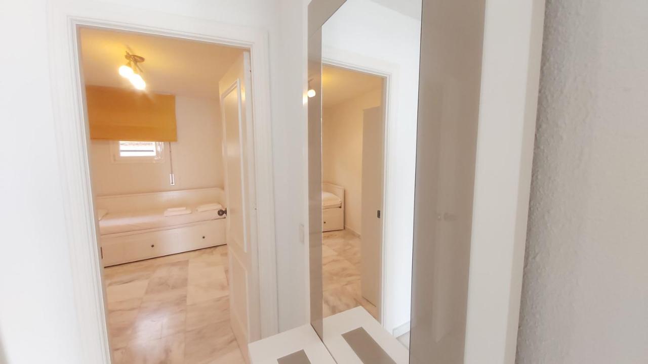 Del Parque Flats Meseta Swimmingpool Apartment ตอร์เรโมลิโนส ภายนอก รูปภาพ