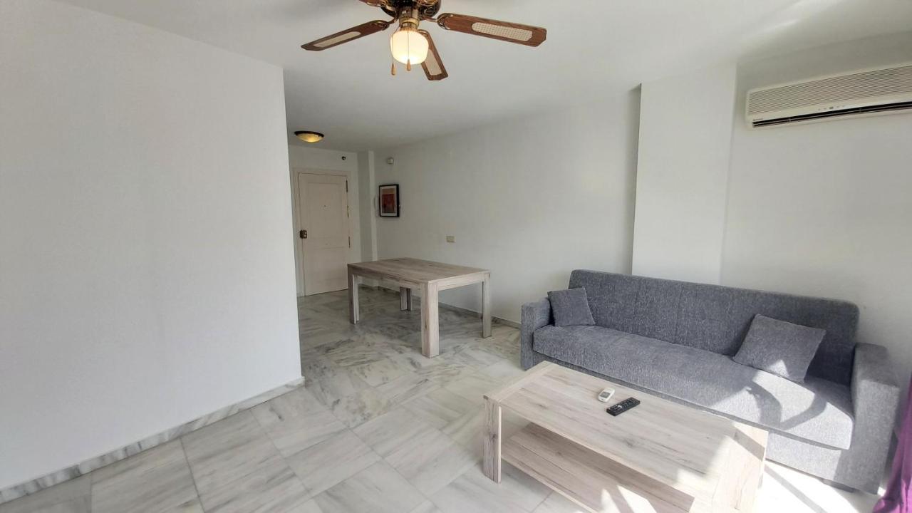 Del Parque Flats Meseta Swimmingpool Apartment ตอร์เรโมลิโนส ภายนอก รูปภาพ